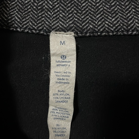 Lululemon Jacket CA35801 RN 106259 Size M - Picture 6 of 9